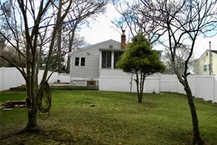 79 S Evergreen Dr, Selden, NY 11784 - Photo 7