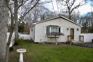 79 S Evergreen Dr, Selden, NY 11784 - Photo 3