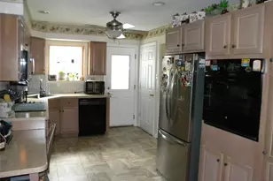 79 S Evergreen Dr, Selden, NY 11784 - Photo 23