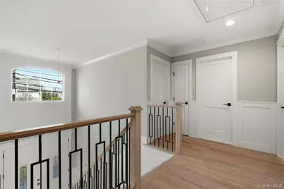 3390 Woodward Avenue, Wantagh, NY 11793 - Photo 33