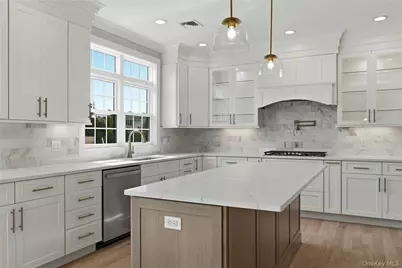 3390 Woodward Avenue, Wantagh, NY 11793 - Photo 23