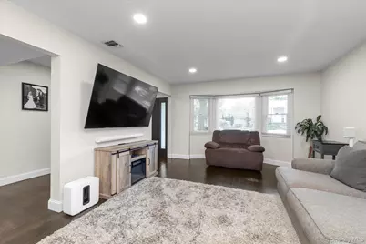 702 10th Avenue, East Northport, NY 11731 - Photo 3