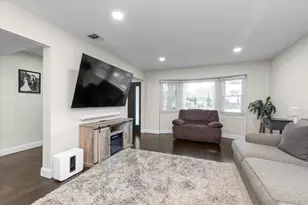 702 10th Ave, East Northport, NY 11731 - Photo 3