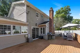 702 10th Ave, East Northport, NY 11731 - Photo 17