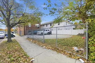 24-60 81st St, East Elmhurst, NY 11370 - Photo 29