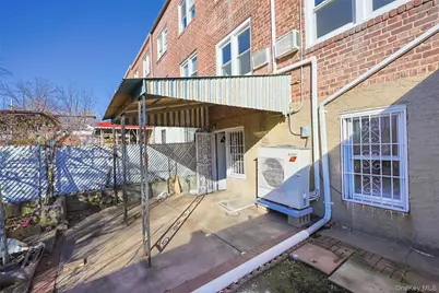 8010 165th Street, Flushing, NY 11432 - Photo 25