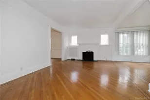 4623 Arcadia Ln, Great Neck, NY 11020 - Photo 3