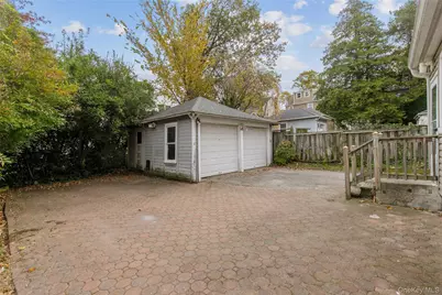 4623 Arcadia Lane, Great Neck, NY 11020 - Photo 11