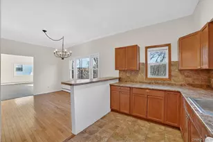 43 Arthur Pl, Yonkers, NY 10701 - Photo 11