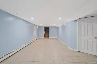 182 New York Avenue, Bay Shore, NY 11706 - Photo 21