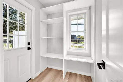 670 E Main Street, Jefferson Valley, NY 10535 - Photo 9