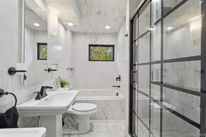 76 Kensington Oval, New Rochelle, NY 10805 - Photo 35