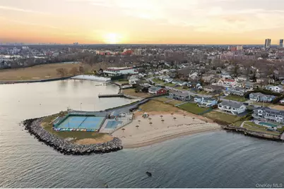 76 Kensington Oval, New Rochelle, NY 10805 - Photo 7