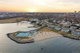 76 Kensington Oval, New Rochelle, NY 10805 - Photo 7