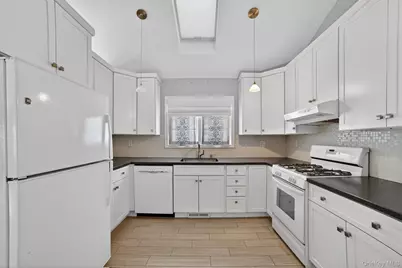 23 Berrybush Lane, Hastings on Hudson, NY 10706 - Photo 11