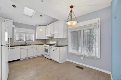 23 Berrybush Lane, Hastings on Hudson, NY 10706 - Photo 9