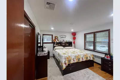 30 Oakcrest Avenue, Middle Island, NY 11953 - Photo 15