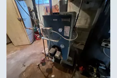 30 Oakcrest Avenue, Middle Island, NY 11953 - Photo 25