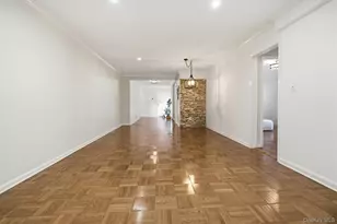 25 Chapel Pl, Great Neck, NY 11021 - Photo 3