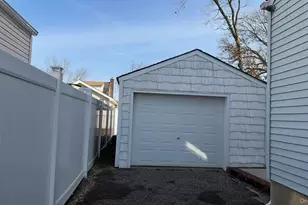 69 Glenmore Ave, Hempstead, NY 11550 - Photo 19