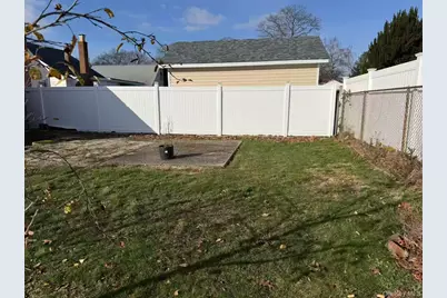 69 Glenmore Avenue, Hempstead, NY 11550 - Photo 21