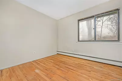 21 Hitching Post Lane, Glen Cove, NY 11542 - Photo 19