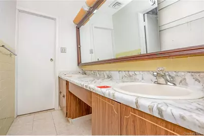 21 Hitching Post Lane, Glen Cove, NY 11542 - Photo 27