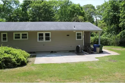509 E Broadway, Port Jefferson, NY 11777 - Photo 3