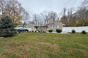 509 E Broadway, Port Jefferson, NY 11777 - Photo 25