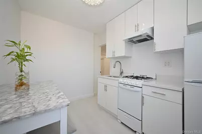 100-25 Queens Boulevard #7M, Forest Hills, NY 11375 - Photo 11