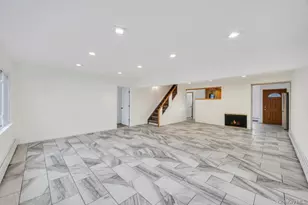 9 Redwood Ln, Levittown, NY 11756 - Photo 7