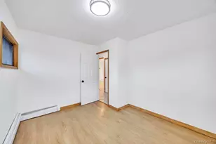 9 Redwood Ln, Levittown, NY 11756 - Photo 11