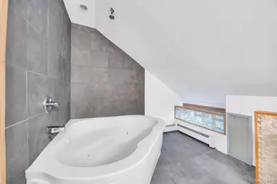 9 Redwood Lane, Levittown, NY 11756 - Photo 17