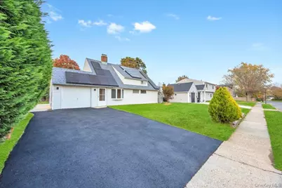 9 Redwood Lane, Levittown, NY 11756 - Photo 3