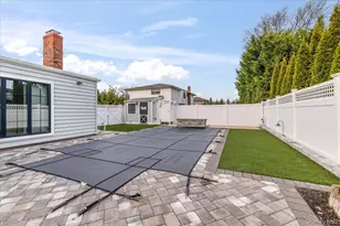 320 Clearview Ln, Massapequa, NY 11758 - Photo 27