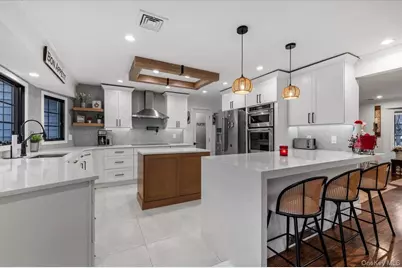 320 Clearview Lane, Massapequa, NY 11758 - Photo 9