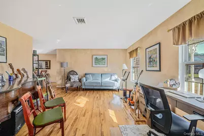 9 Minto Court, Centereach, NY 11720 - Photo 5