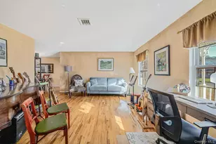 9 Minto Ct, Centereach, NY 11720 - Photo 5