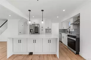 19 Hicks Ave, Syosset, NY 11791 - Photo 7