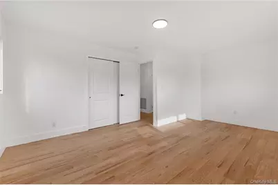 19 Hicks Avenue, Syosset, NY 11791 - Photo 15