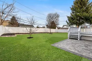 19 Hicks Ave, Syosset, NY 11791 - Photo 27