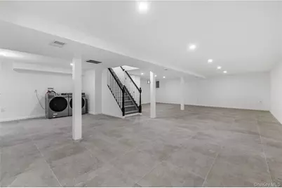 19 Hicks Avenue, Syosset, NY 11791 - Photo 25