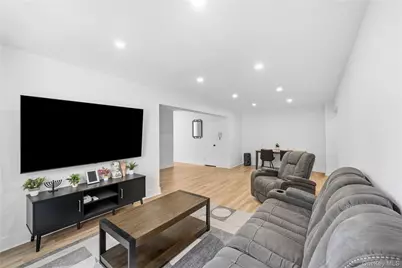 226-26 Union Turnpike #1R, Bayside, NY 11364 - Photo 7