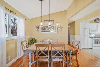 15 Penn Drive, Smithtown, NY 11787 - Photo 21