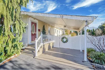 15 Penn Drive, Smithtown, NY 11787 - Photo 15