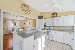 15 Penn Dr, Smithtown, NY 11787 - Photo 27