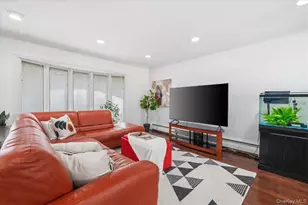 59 Hazelwood Dr, Jericho, NY 11753 - Photo 7