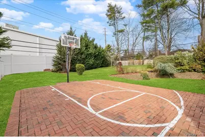 59 Hazelwood Drive, Jericho, NY 11753 - Photo 39