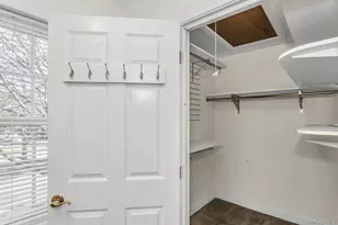 986 Madeira Blvd, Melville, NY 11747 - Photo 19