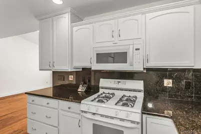 986 Madeira Boulevard, Melville, NY 11747 - Photo 15